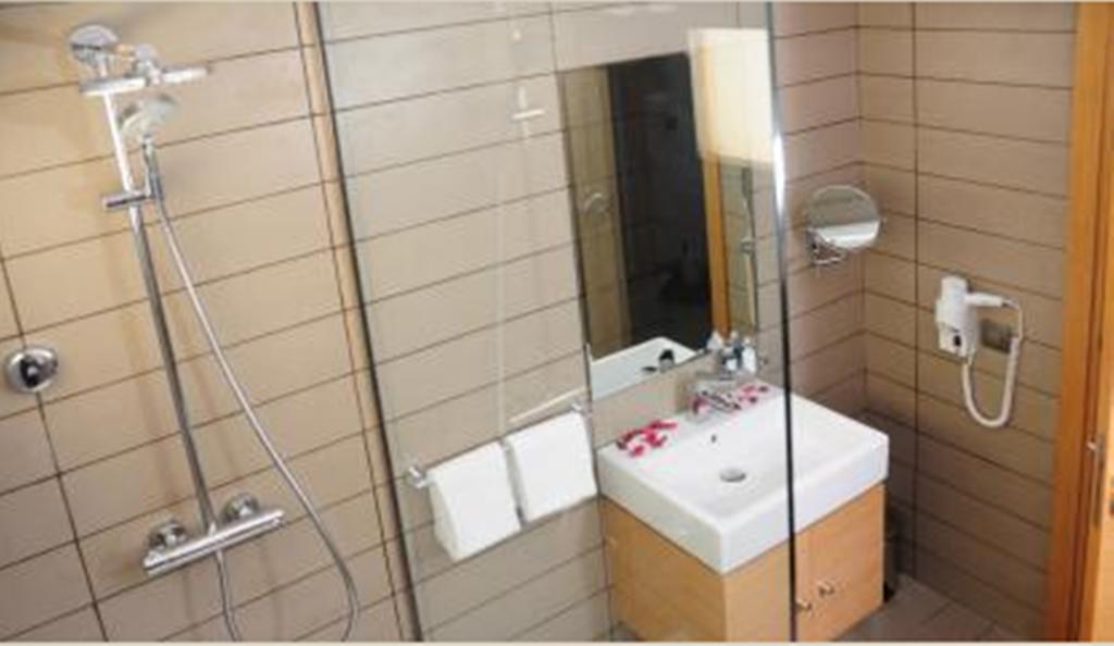 Apartamento de 2 dormitorios con balcón y vistas al mar
