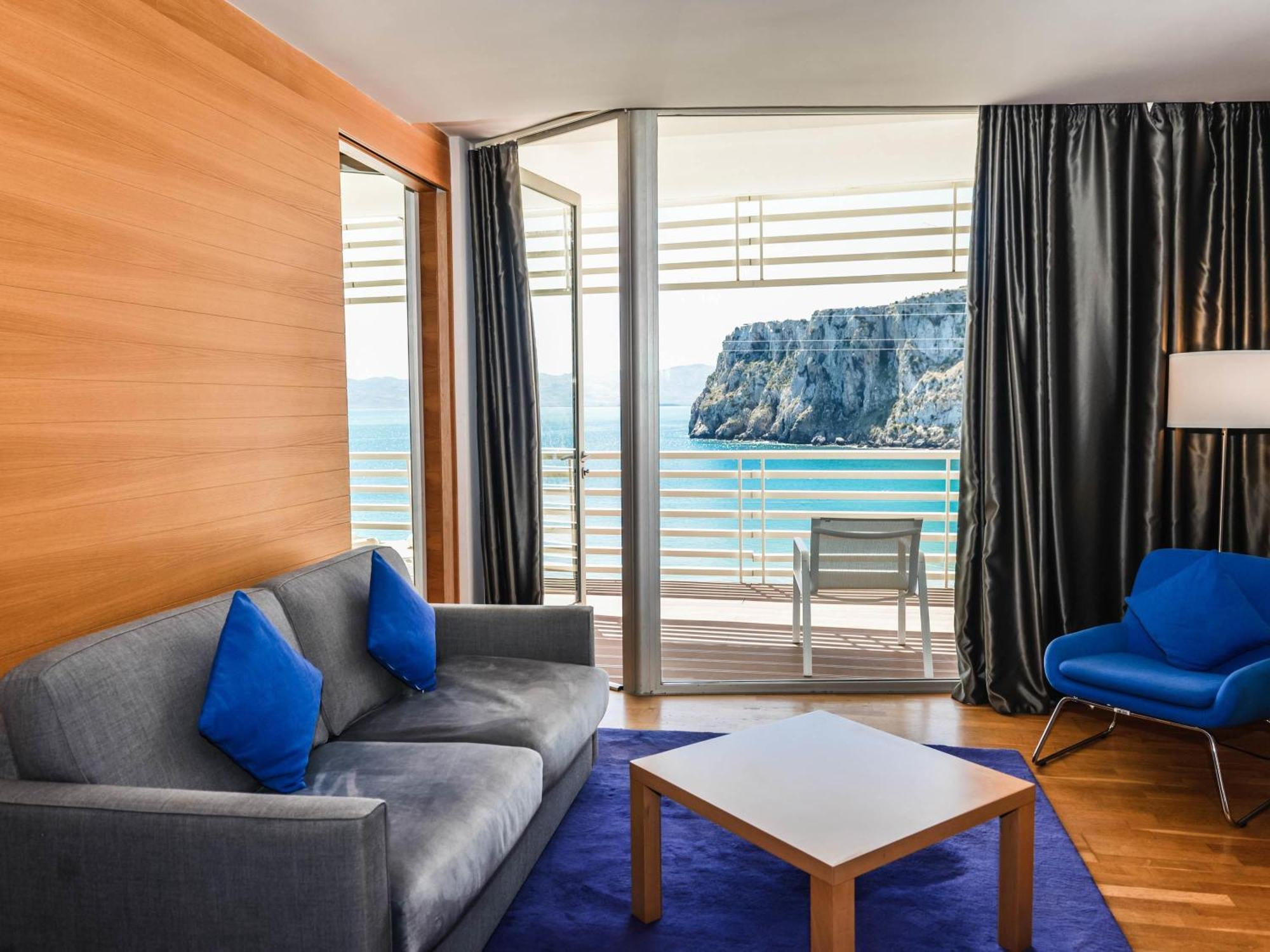 Suite Doble Deluxe con balcón - Frente al mar